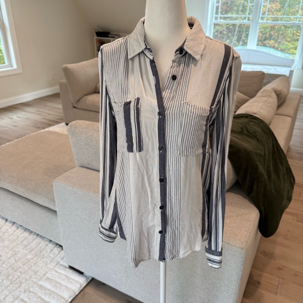 Francesca’s Soft Stripe Top, S